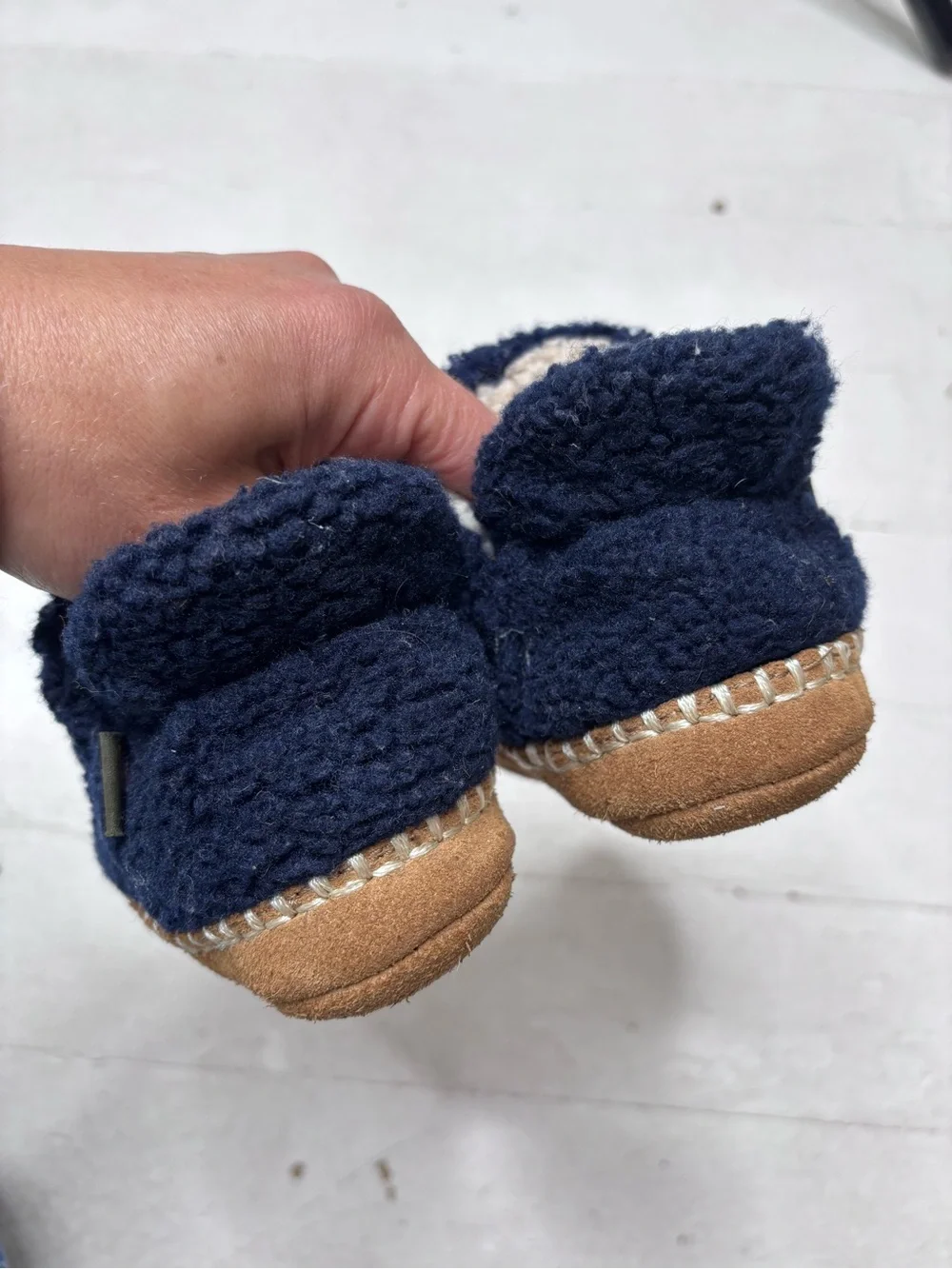L.L.Bean Cozy Slipper Bootie High Pile Navy Size 5-6 Toddler EUC